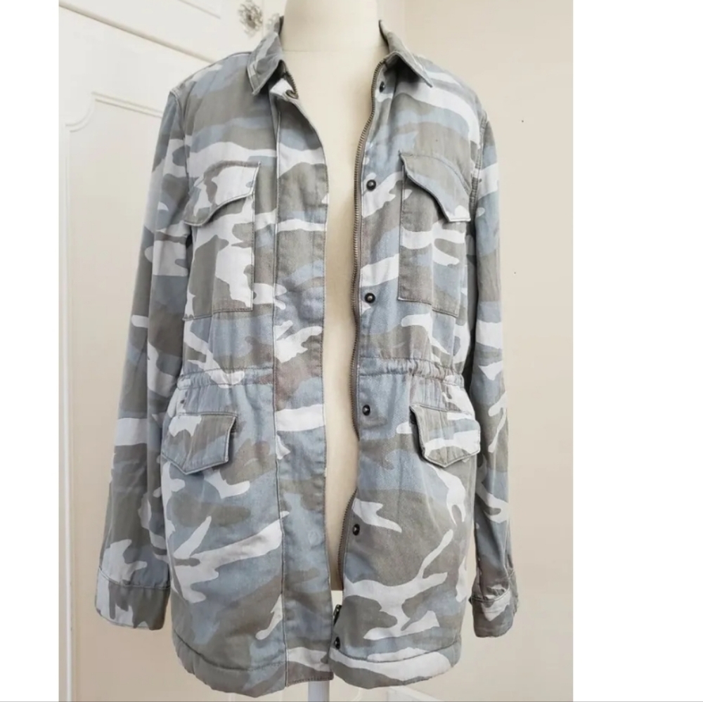 NWT Mia & Tess Light Green & Gray Camo Zip-Up Jacket Women's Small Sherpa Lining